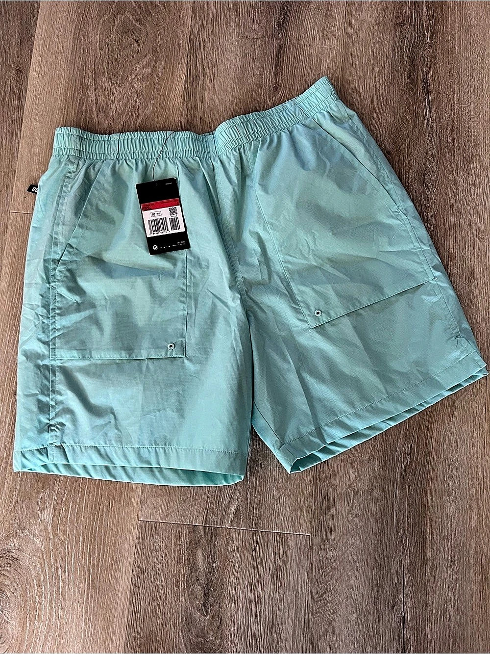 Nike SB Water Shorts Large NWT